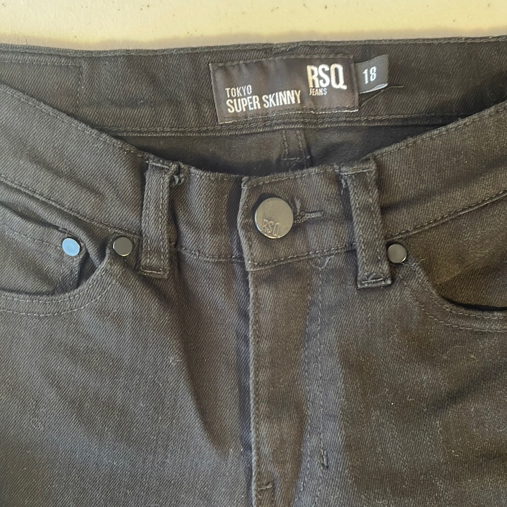 RSQ Tokyo Super Skinny Black Jeans 28x30 or YA18 NWOT - Super Sharp!